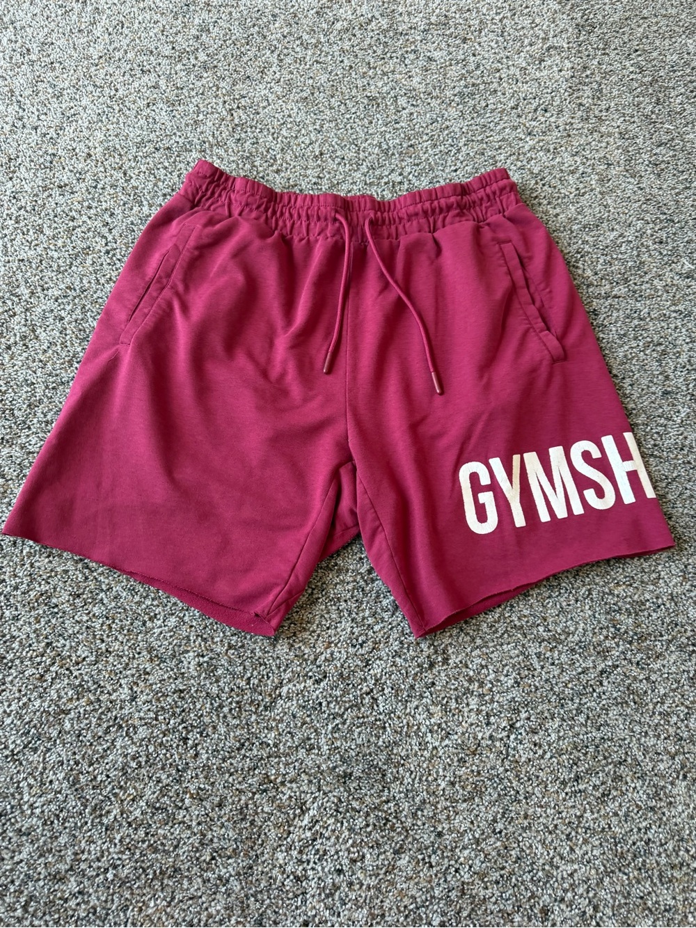 Gymshark Men's Large Burgundy Raw Hem 7" Shorts Big Logo Gym Workout